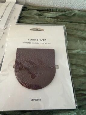 Cloth & Paper Espresso Magnetic Bookmark Pen Holder